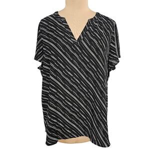Maurices Black and White Women's Top Plus Size 1X Y Neck Tunic Dark Whimsical